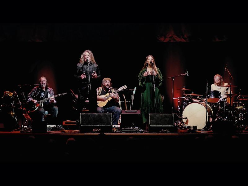 Robert Plant Presents Saving Grace Featuring Suzi Dian