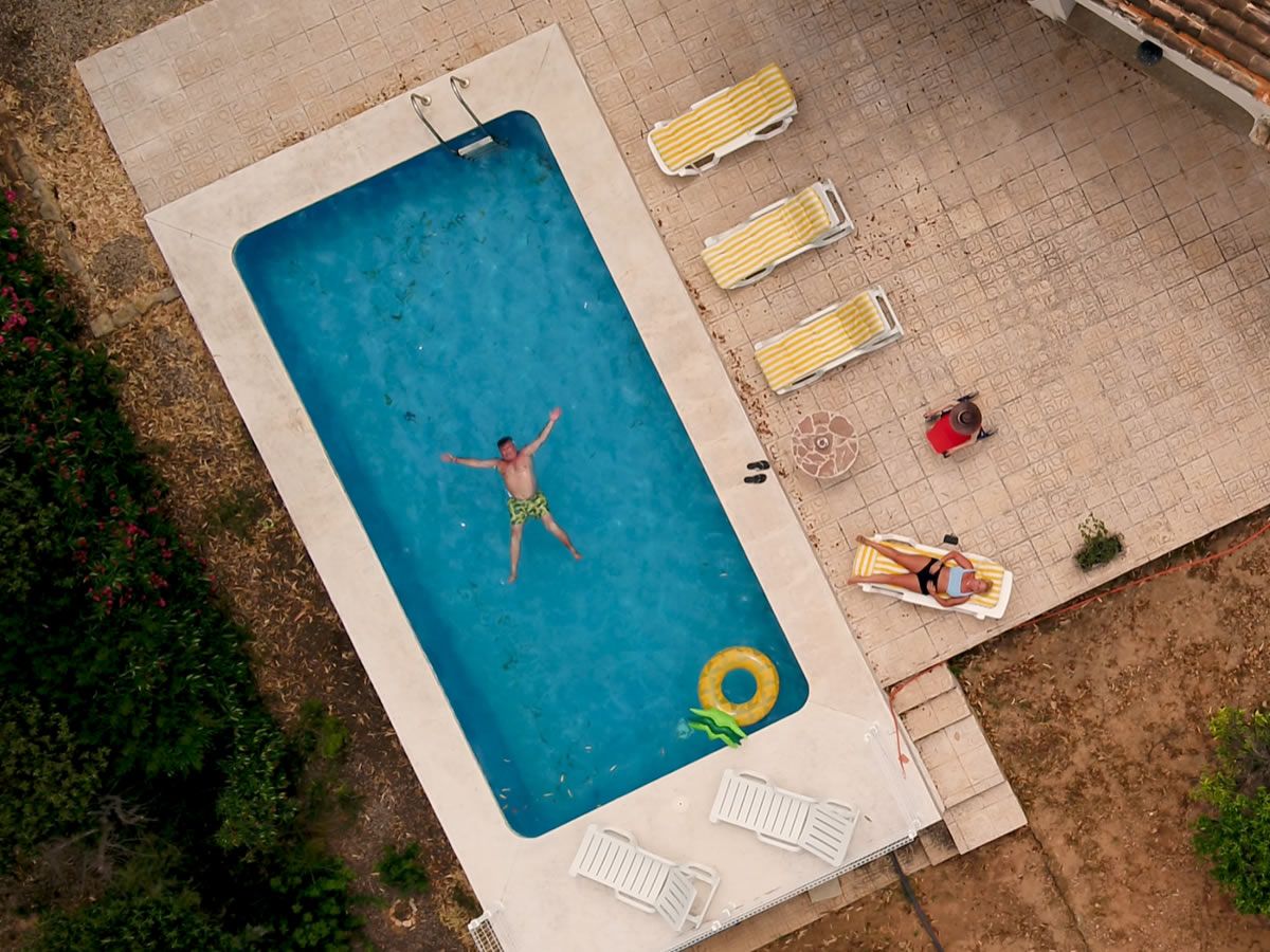 Still Pushing Pineapples / Screening + Q&A