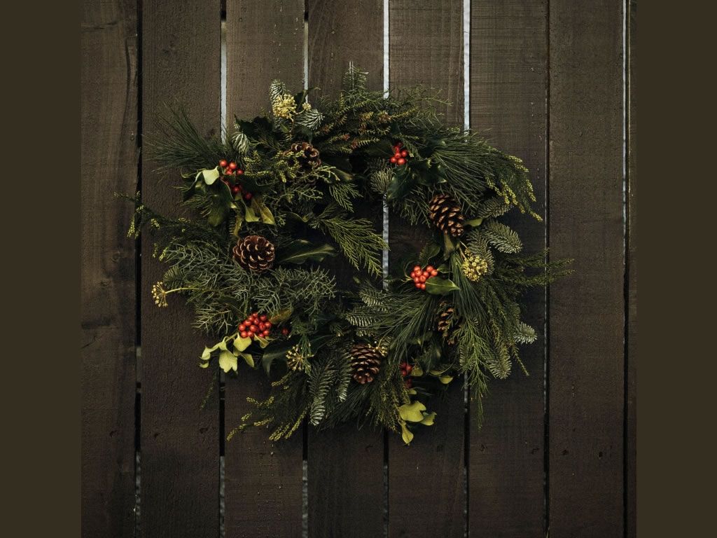 Festive Floristry – Make a Wreath