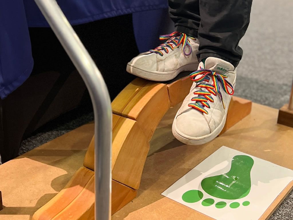 Maths in Motion - from Experiments to Proofs