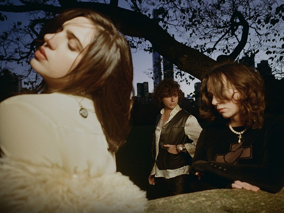 Sunflower Bean