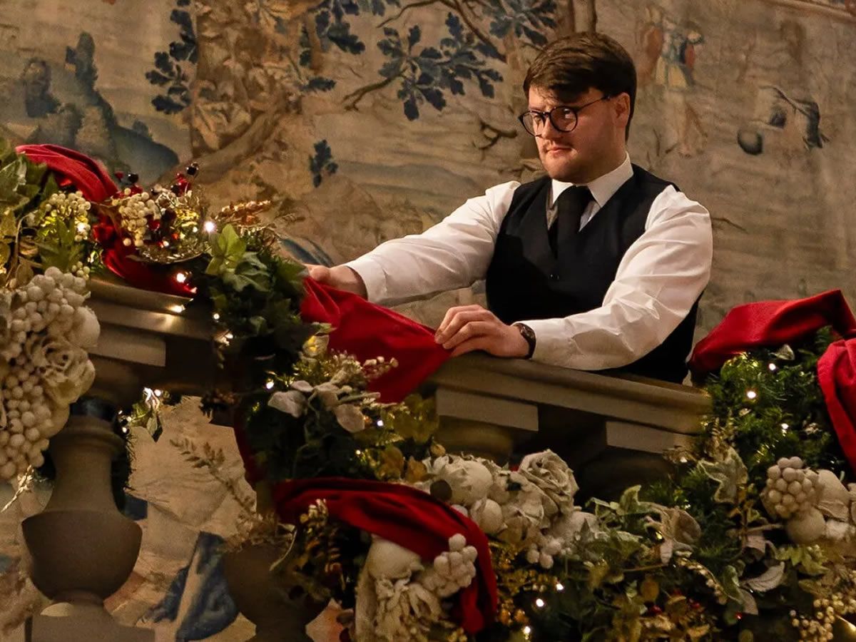 BSL Interpreted Tour: Royal Christmas Traditions