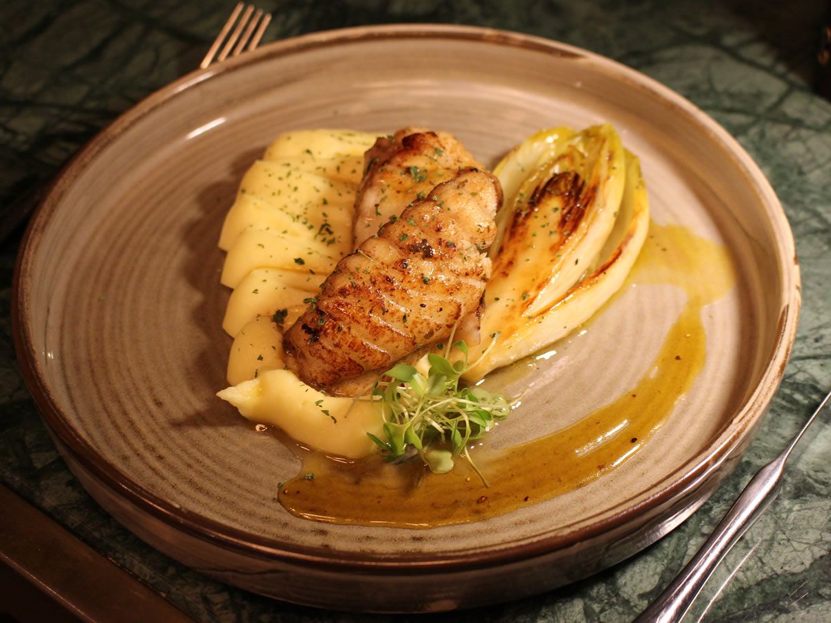 Divino Enoteca launches September tasting menu and free wine tastings