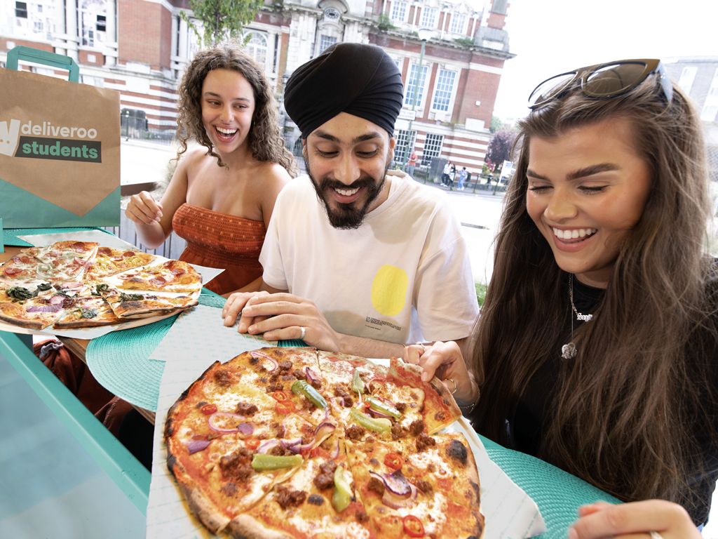 Deliveroo launches free Grub Crawl food tours for students in Edinburgh
