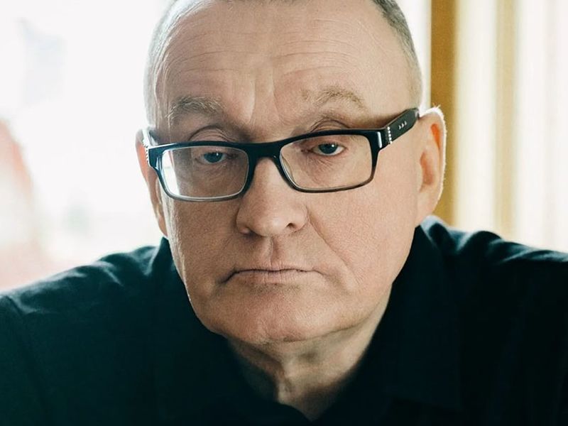 Stuart Cosgrove - Hey America!