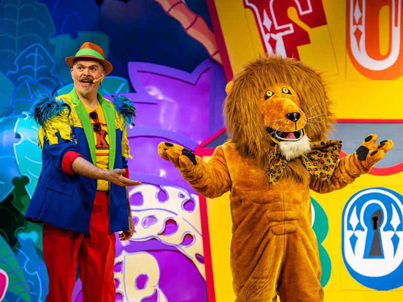 Family entertainment favourites Funbox say farewell with final Giffnock show