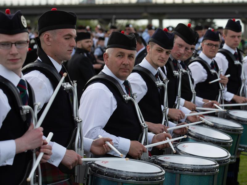 Top pipers on way to Paisley for British championships