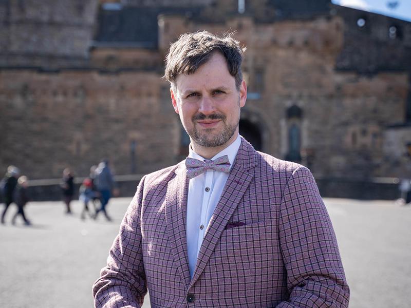 Edinburgh Castle hosts world premiere of spectacular stunt by scientist and magician Kevin Quantum