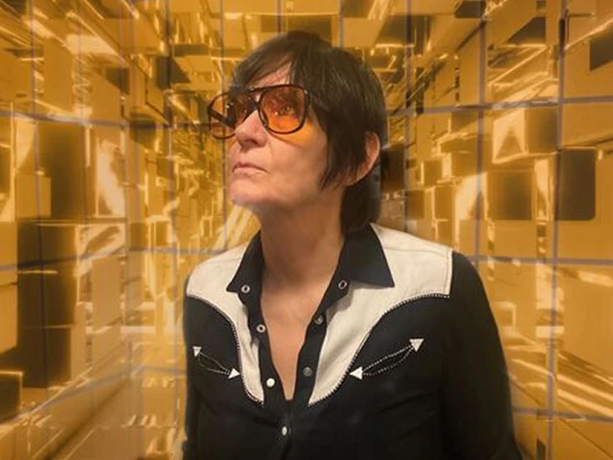 The Hangar: Debbie Googe (My Bloody Valentine) Takeover