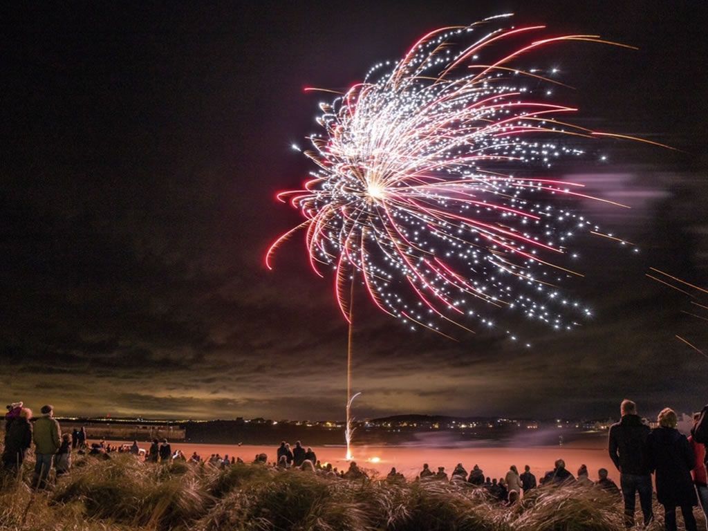 Elie Fireworks and Bonfire NIght