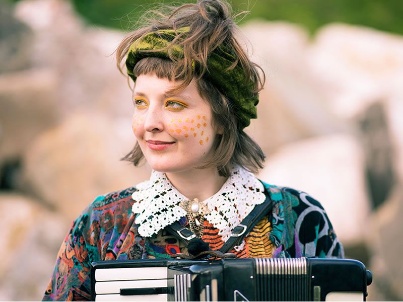 Soundhouse: Alicia Edelweiss