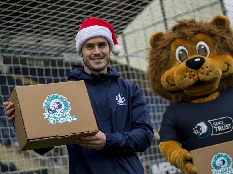 Scottish Football spreads Christmas Cheer to those in need with biggest ever campaign