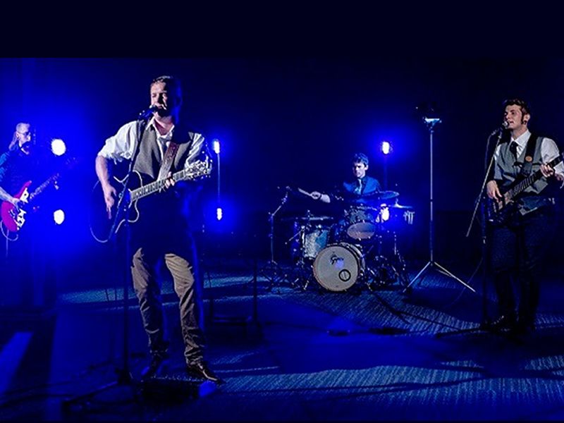 Party Night with live music by Northern Lights