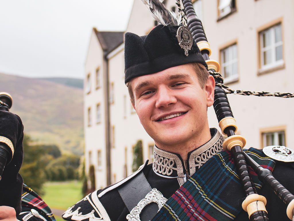 Bagpipes to Bells as Doune Piper takes on lead roll in majestic Notre Dame Musical