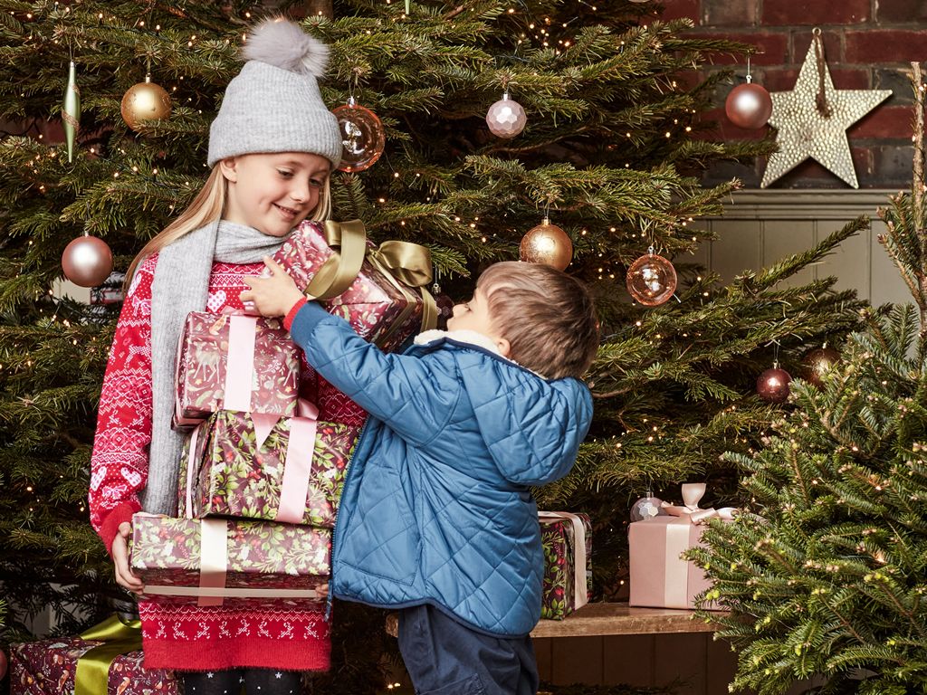 Dobbies spreads Christmas cheer with real tree donations