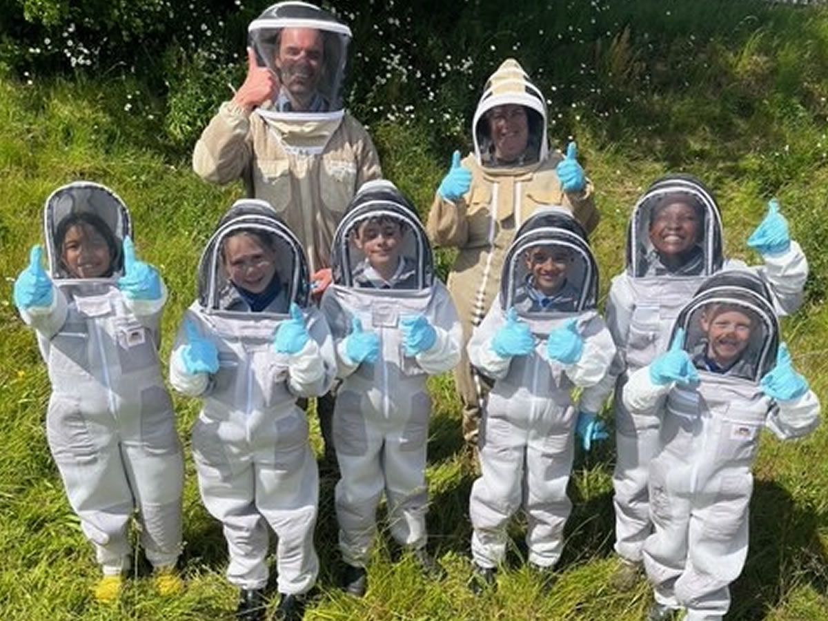 Fort Kinnaird gives hundreds of primary school pupils chance to design labels for homegrown honey