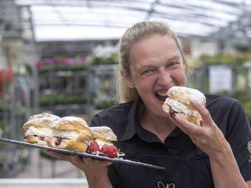 Cardwell has scone and opened a takeway!