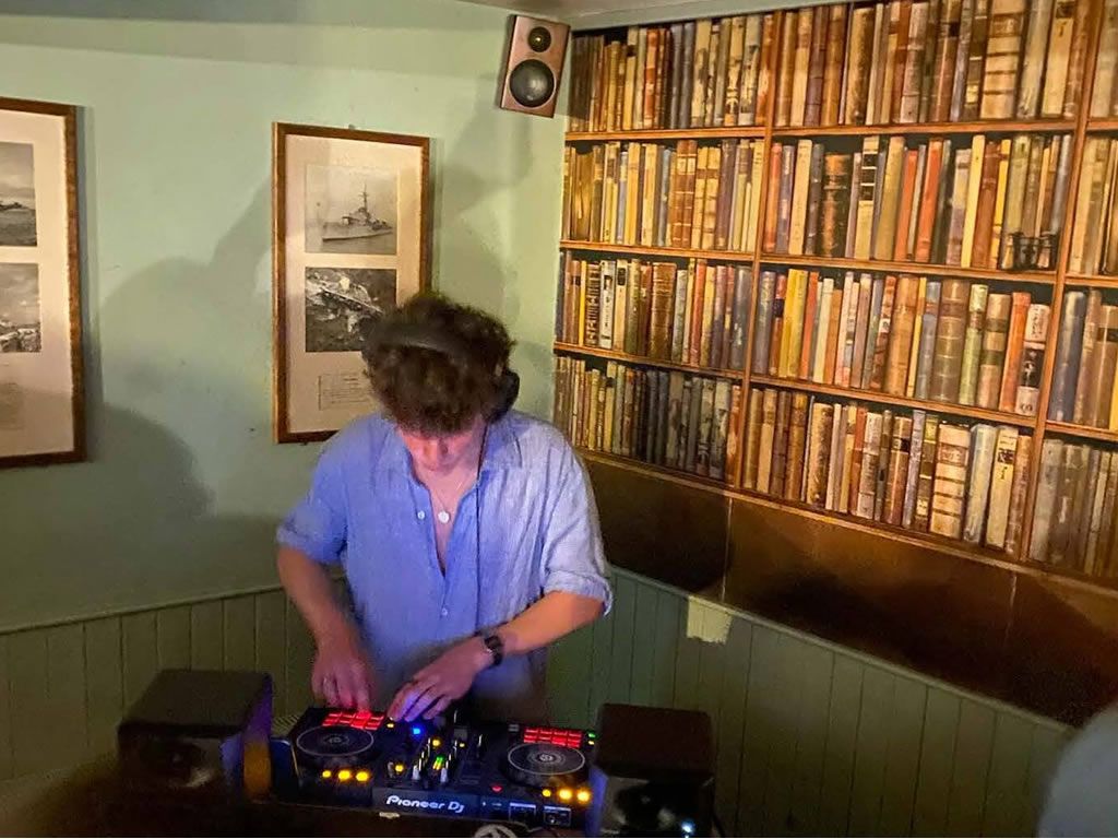 DJ Free Luigi at The Ship Inn, Elie