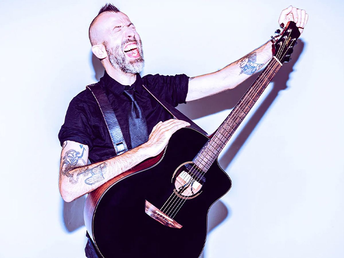 Jon Gomm