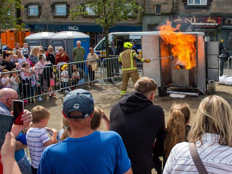 Crowds feel the heat as Fire Engine Rally returns to Johnstone