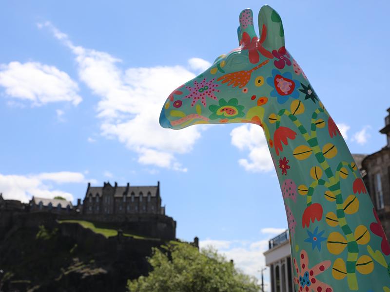 Glenmorangie helps giraffes take over Edinburgh