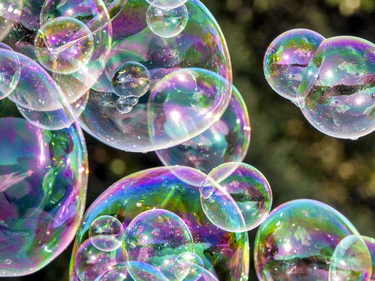 Belter Bubbles - The Giant Riverside Museum Bubble Event