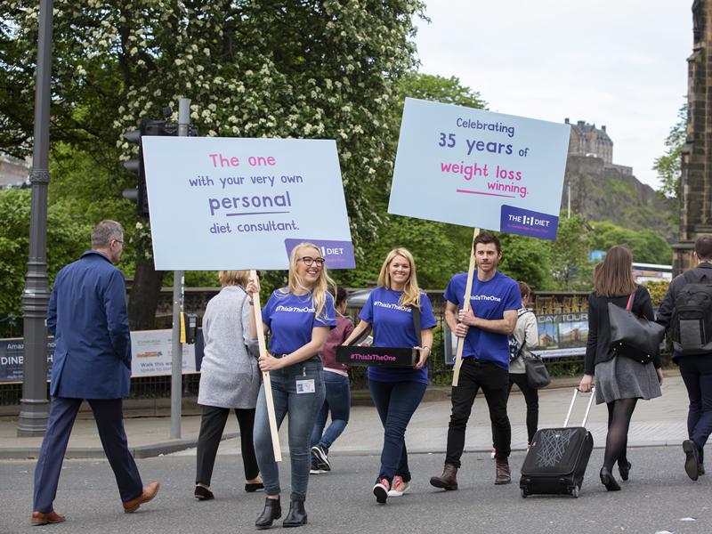 This is the one! Singer and pianist flashmob brings Edinburgh to a standstill!