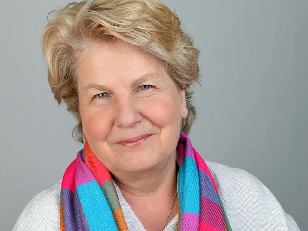 Sandi Toksvig: Friends of Dorothy