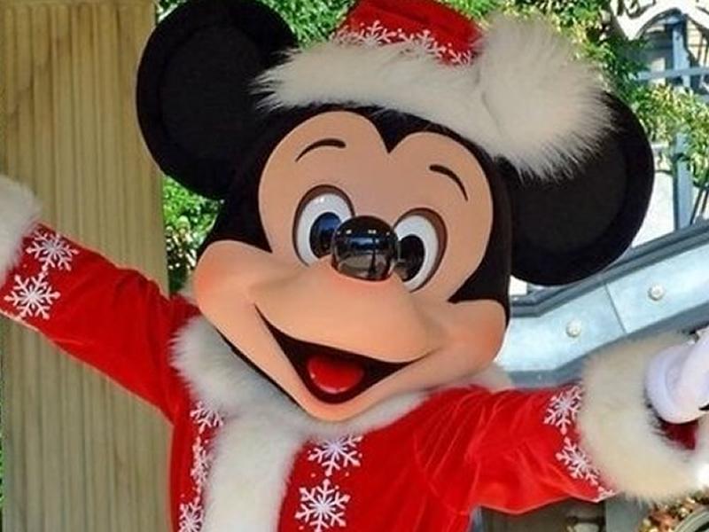 Mickey Mouse Christmas Event