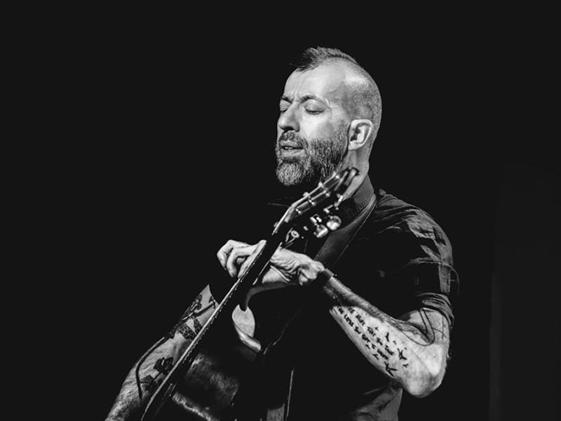 Jon Gomm