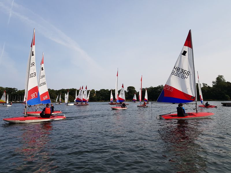 Dinghy Sailing Evening Lessons