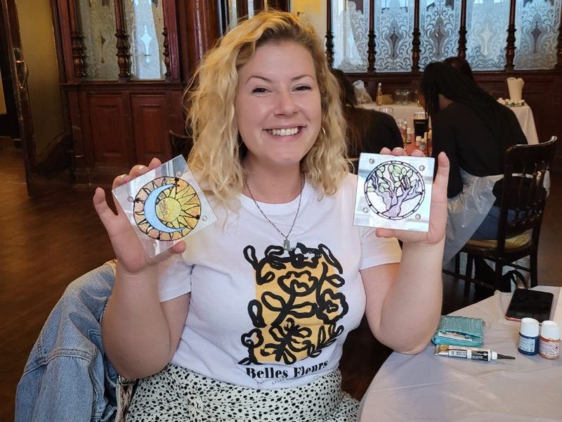 That’s Pure Glass Glass Painting at Sloans Bar & Restaurant