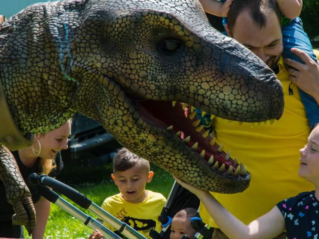 Roarsome Dino Fun Day