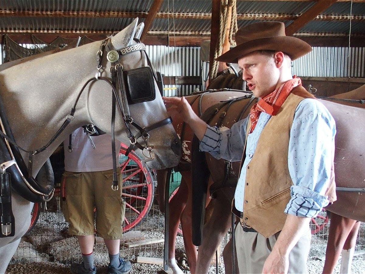 Mat Smith: Hour Half Full