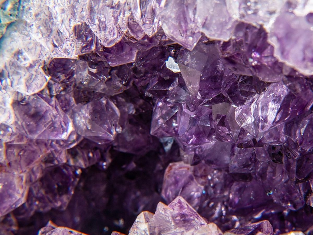Specialist Tour: Treasures from the Geology Collection at GMRC