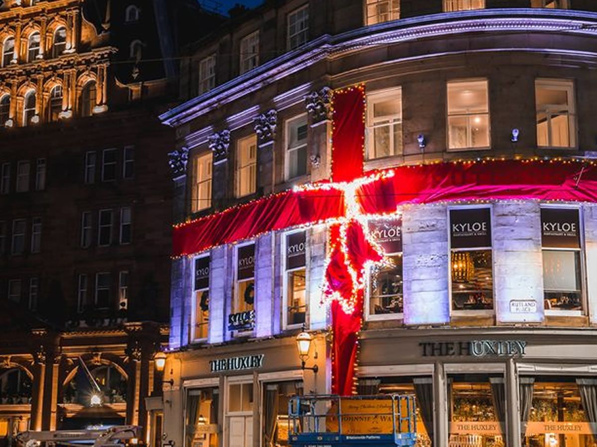 Castle view venue unwraps Christmas showcase in Edinburgh