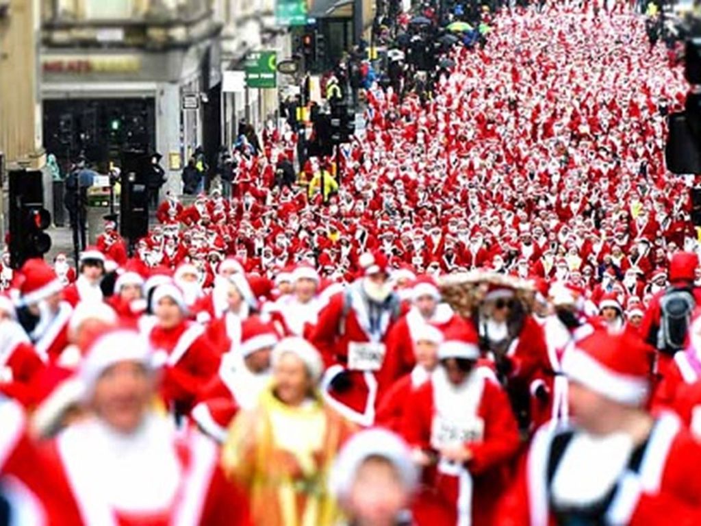 Glasgow’s Santa Dash