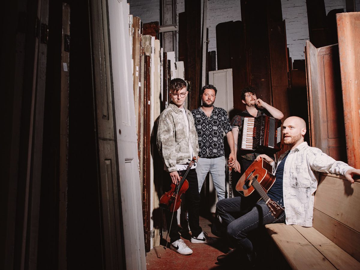 Dallahan plus special guests Kris Drever & Eamonn Coyne & Hannah Rarity