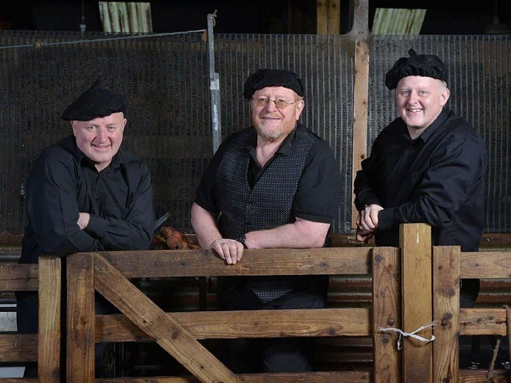 Parisian cafe music is coming to Crail