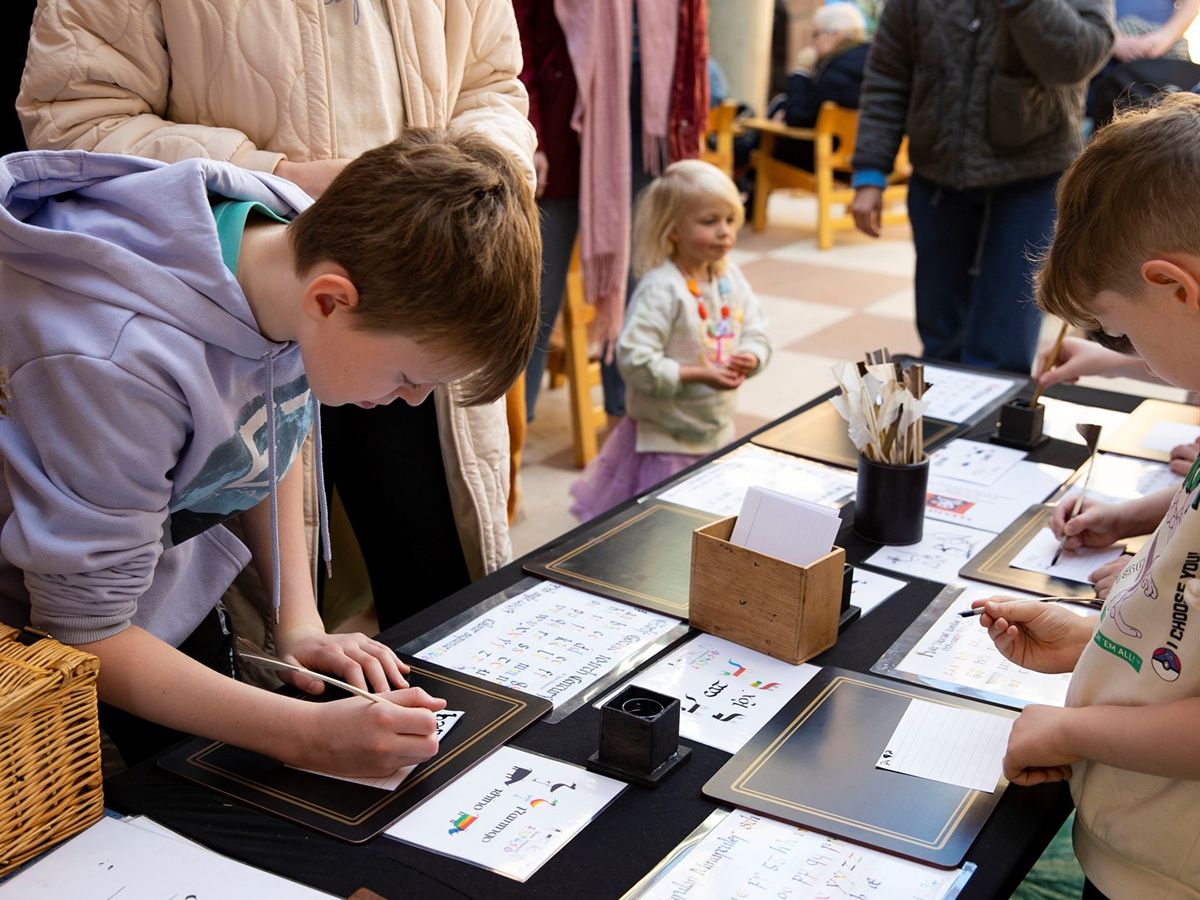 Discover! Spring Holiday Weekend Sessions