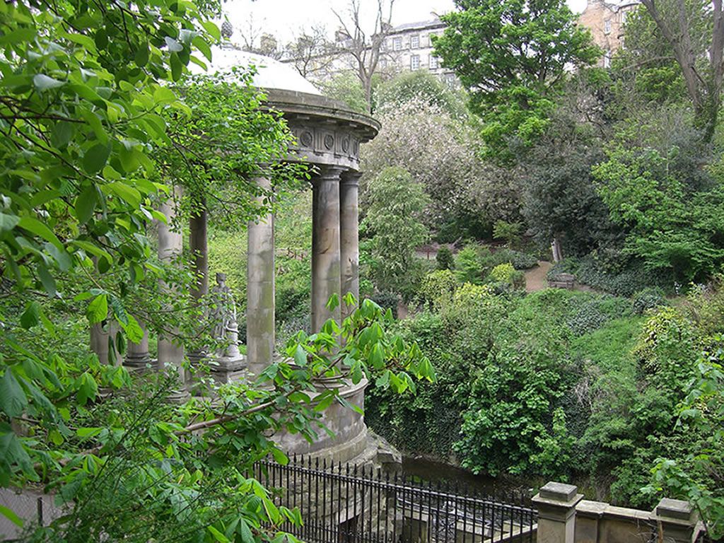 Scotland’s Gardens Scheme Open Garden: Moray Place and Bank Gardens