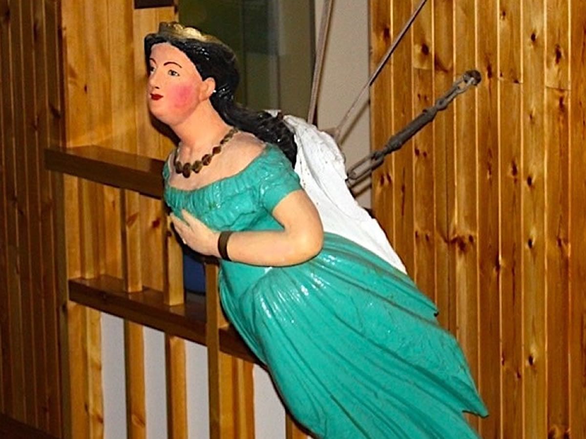 Anster Nicht: Finding the Fairy Queen's Voice