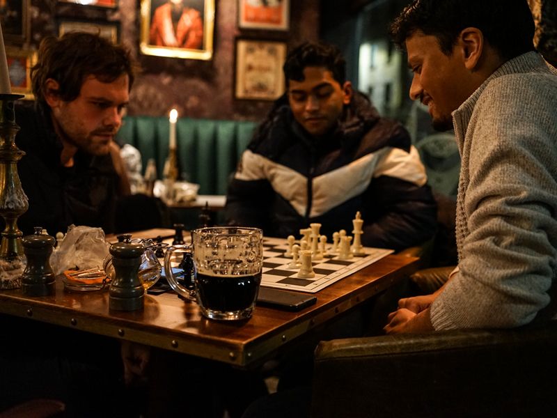 DIFF Review: The Queen's Gambit – Duke Independent Film Festival