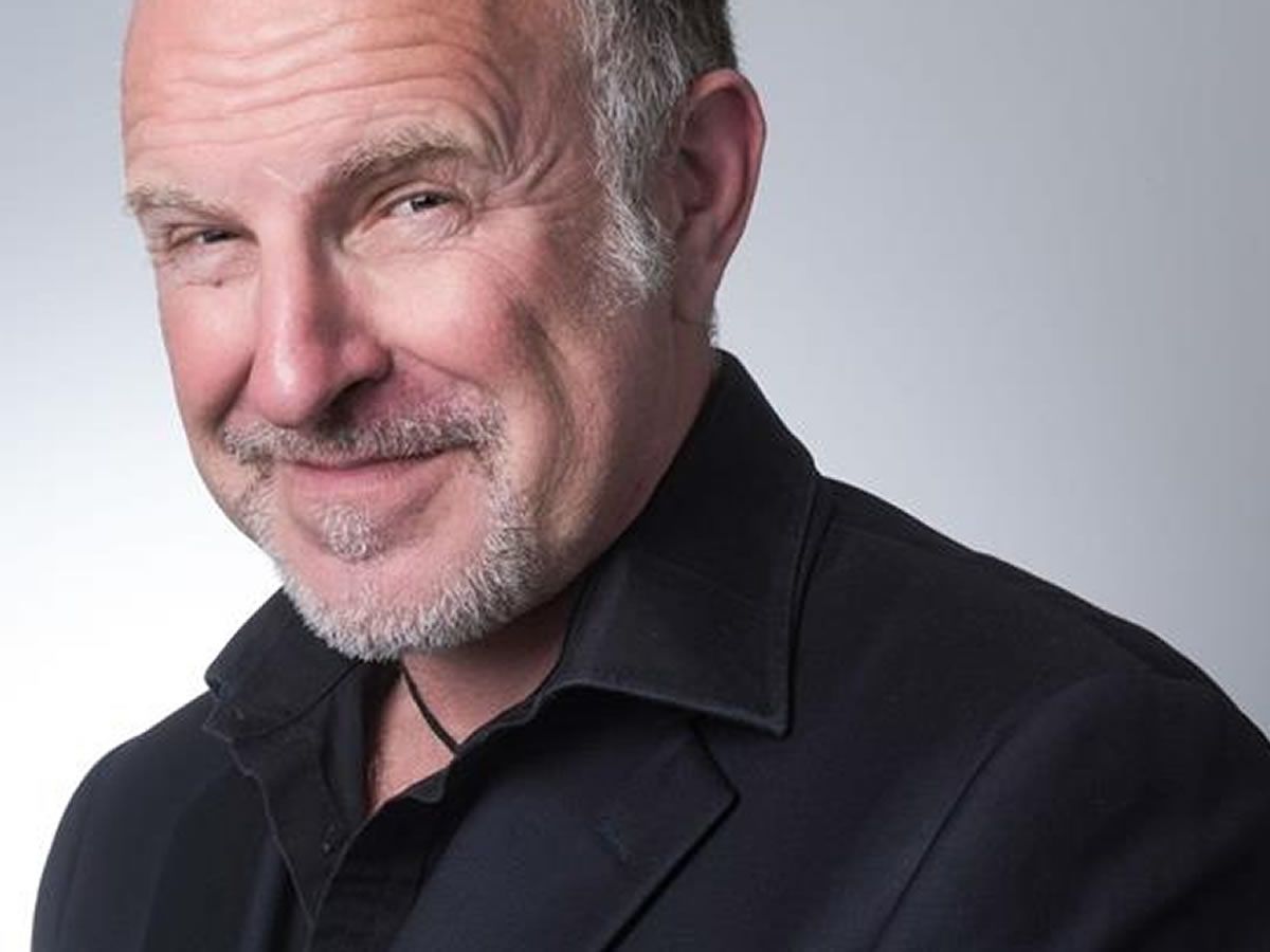 Simon Evans is Staring at the Sun